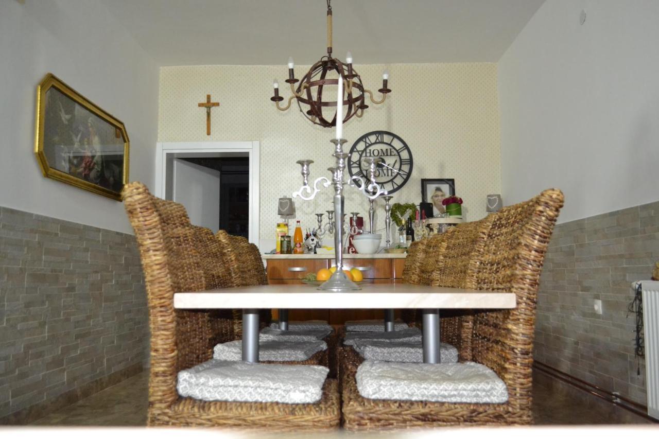 Casa Dela - Medjugorje Bed & Breakfast Exterior photo