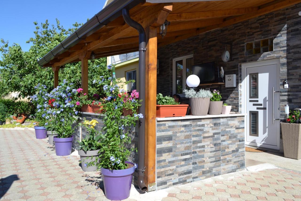 Casa Dela - Medjugorje Bed & Breakfast Exterior photo